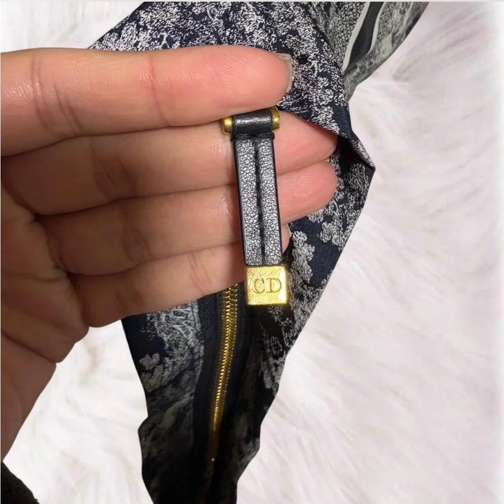 Christian Dior Diortravel Zipped Pouch - Picture 6 of 9